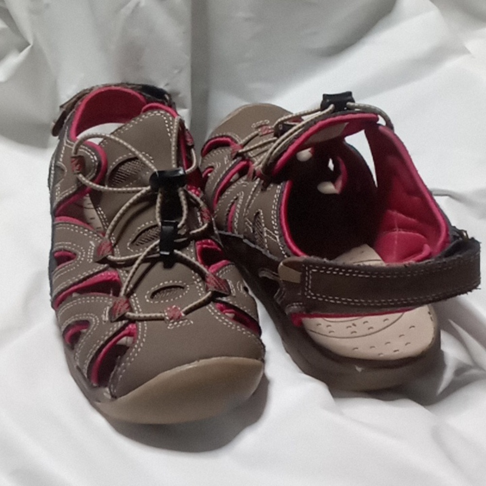 Eddie Bauer MARY leather closed toe sandals Women's 7